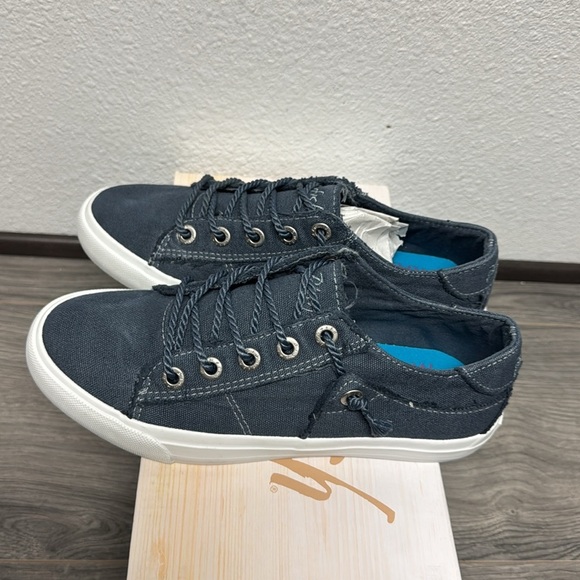 Blowfish Women's Martina Slip On Sneaker - Picture 6 of 8